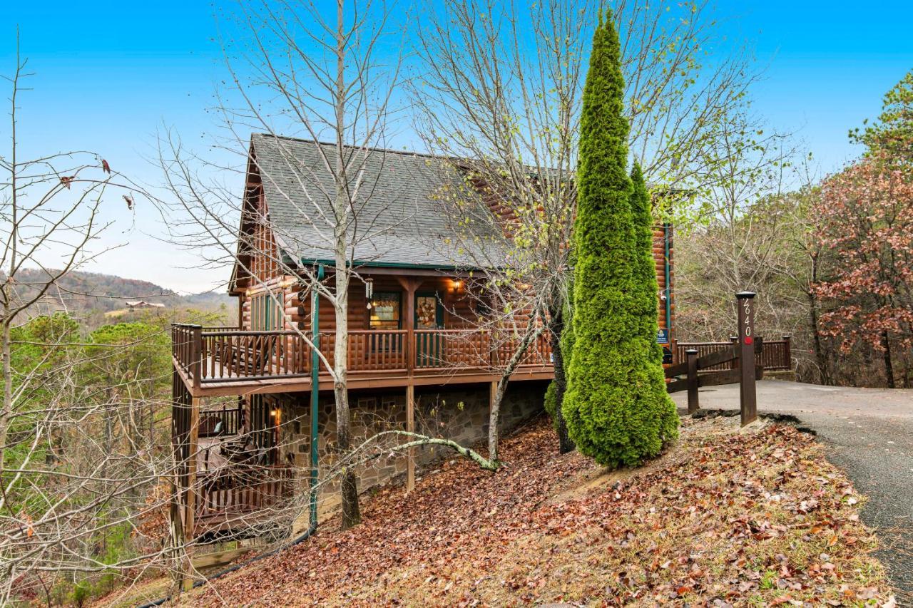 Grizzly Manor Villa Pigeon Forge Exterior photo