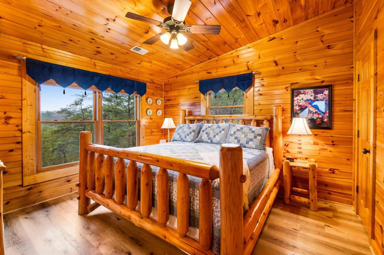 Grizzly Manor Villa Pigeon Forge Exterior photo